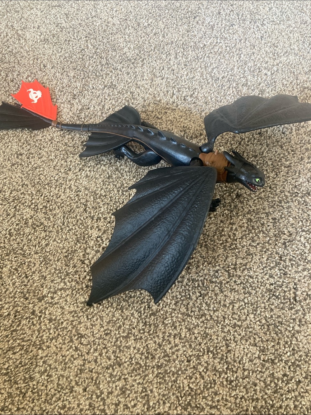 Dreamworks How to Train Your Dragon Toothless Night Fury 12” Lunge Attack 2013